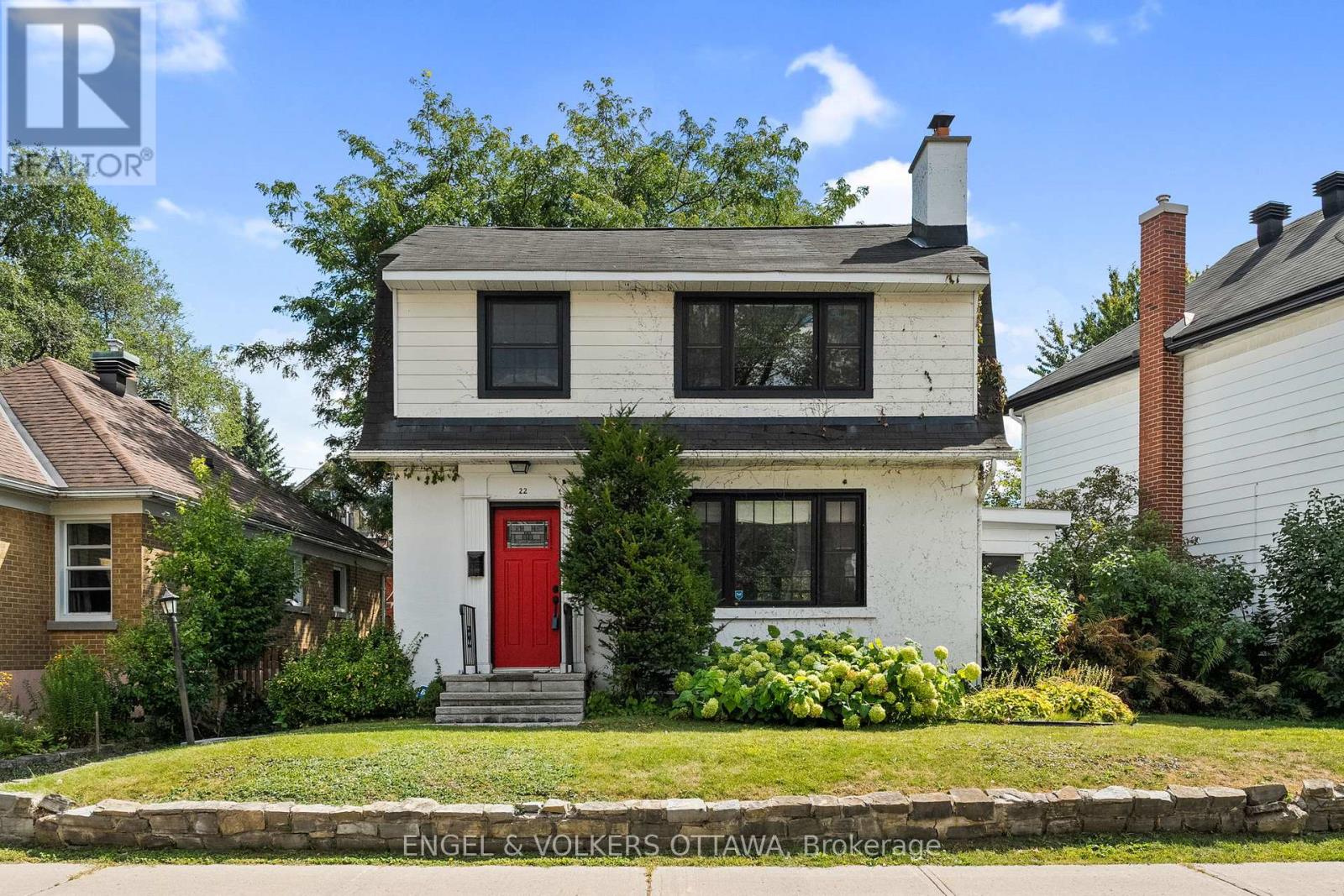 22 MOUNT PLEASANT AVENUE|Ottawa, Ontario K1S0L8