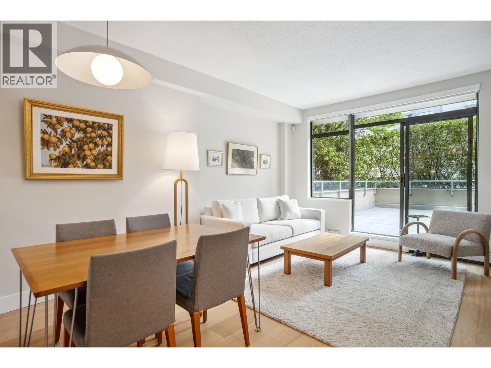 100 1688 ROBSON STREET|Vancouver, British Columbia V6G1C7