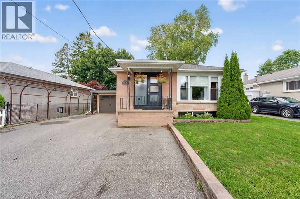 Property image for 804 BEECH Street W|Whitby, Ontario L1N3B7
