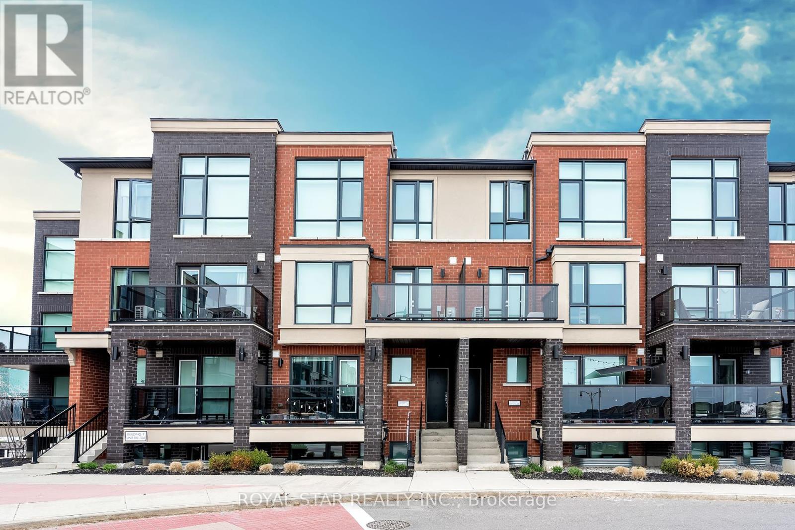 111 - 100 DUFAY ROAD|Brampton (Northwest Brampton), Ontario L7A4S3