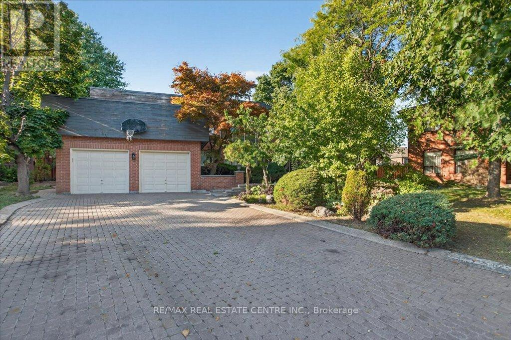 Property image for 40 COLTON CRESCENT N|Vaughan (Islington Woods), Ontario L4L3L6