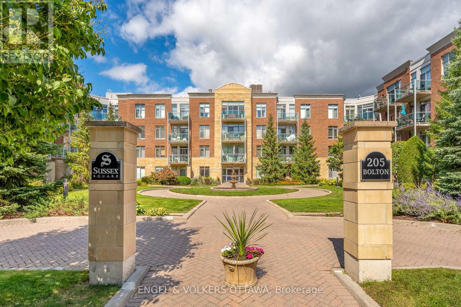Property image for 105 - 205 BOLTON STREET|Ottawa, Ontario K1N1K7