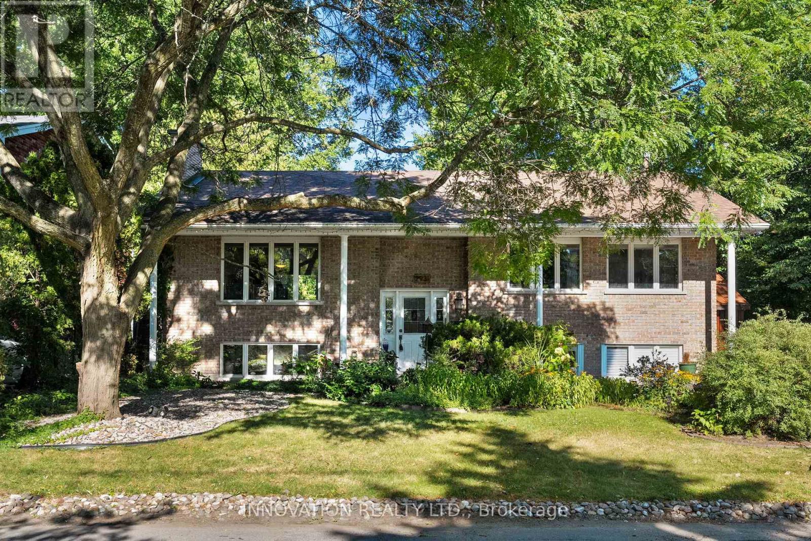 Property image for 2931 AHEARN AVENUE|Ottawa, Ontario K2B7A2