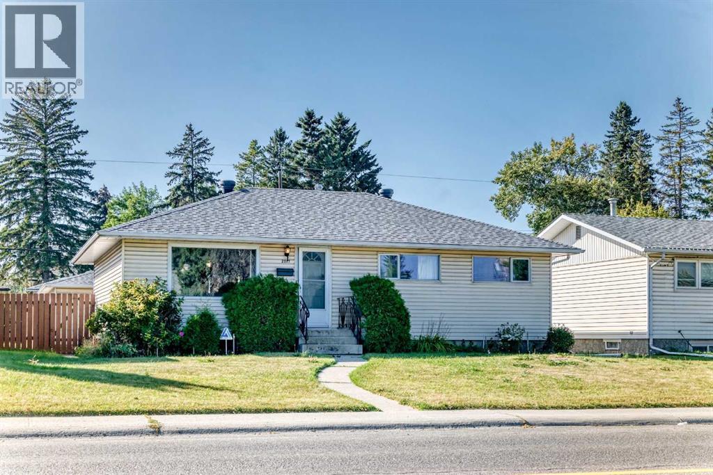 Property image for 2017 44 Street SE|Calgary, Alberta T2B1J2