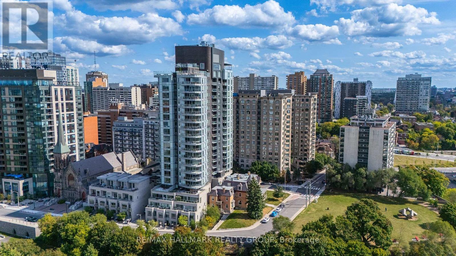 2001 - 428 SPARKS STREET|Ottawa, Ontario K1R0B3