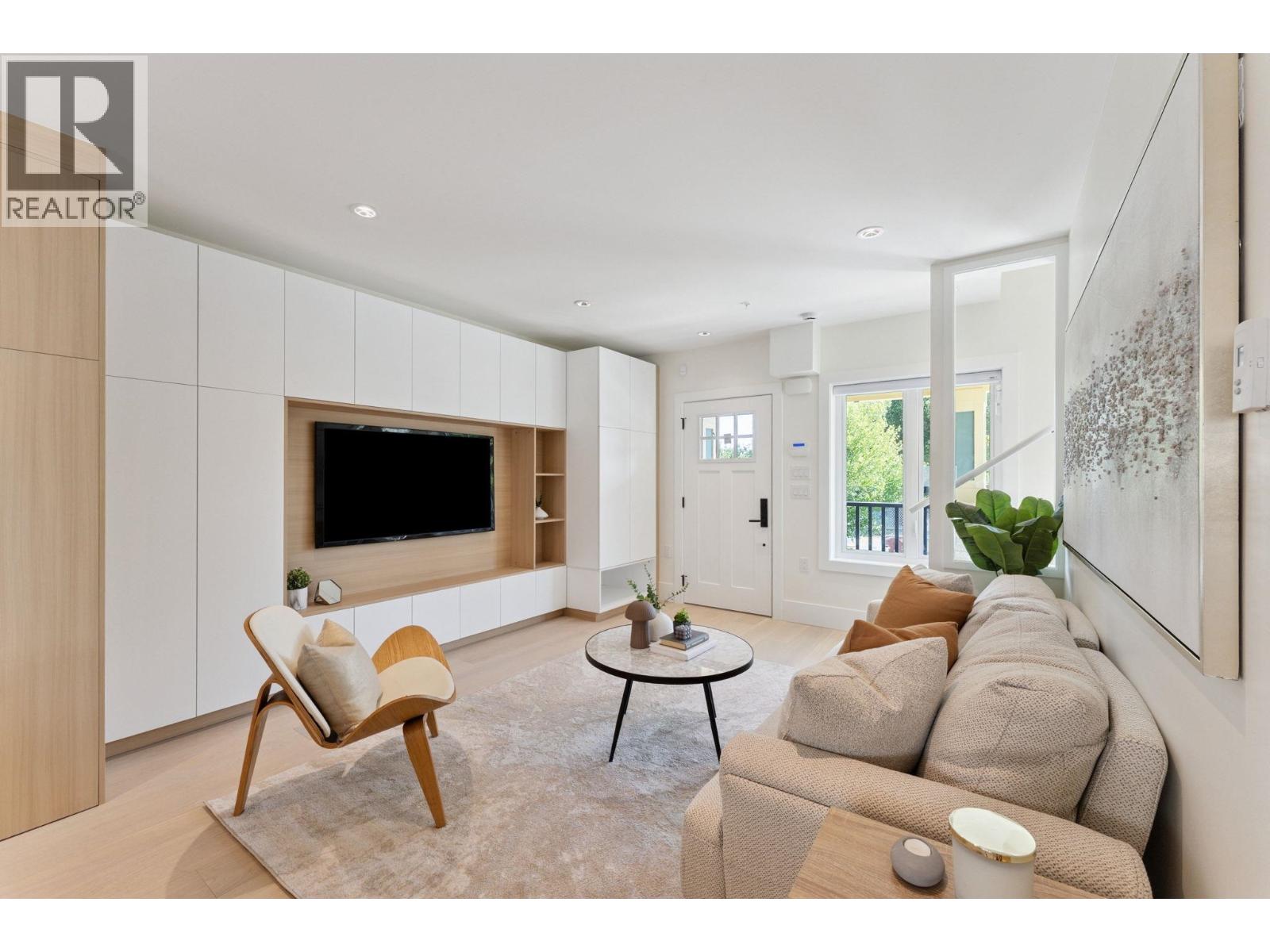 3121 COLUMBIA STREET|Vancouver, British Columbia V5Y1N4