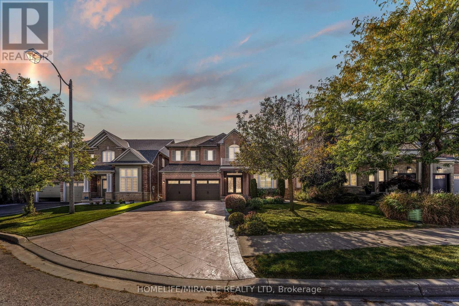 32 XAVIER COURT|Brampton (Bram West), Ontario L6Y5S1