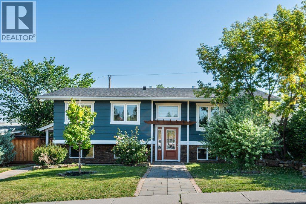 Property image for 112 Selkirk Drive SW|Calgary, Alberta T2W0M4
