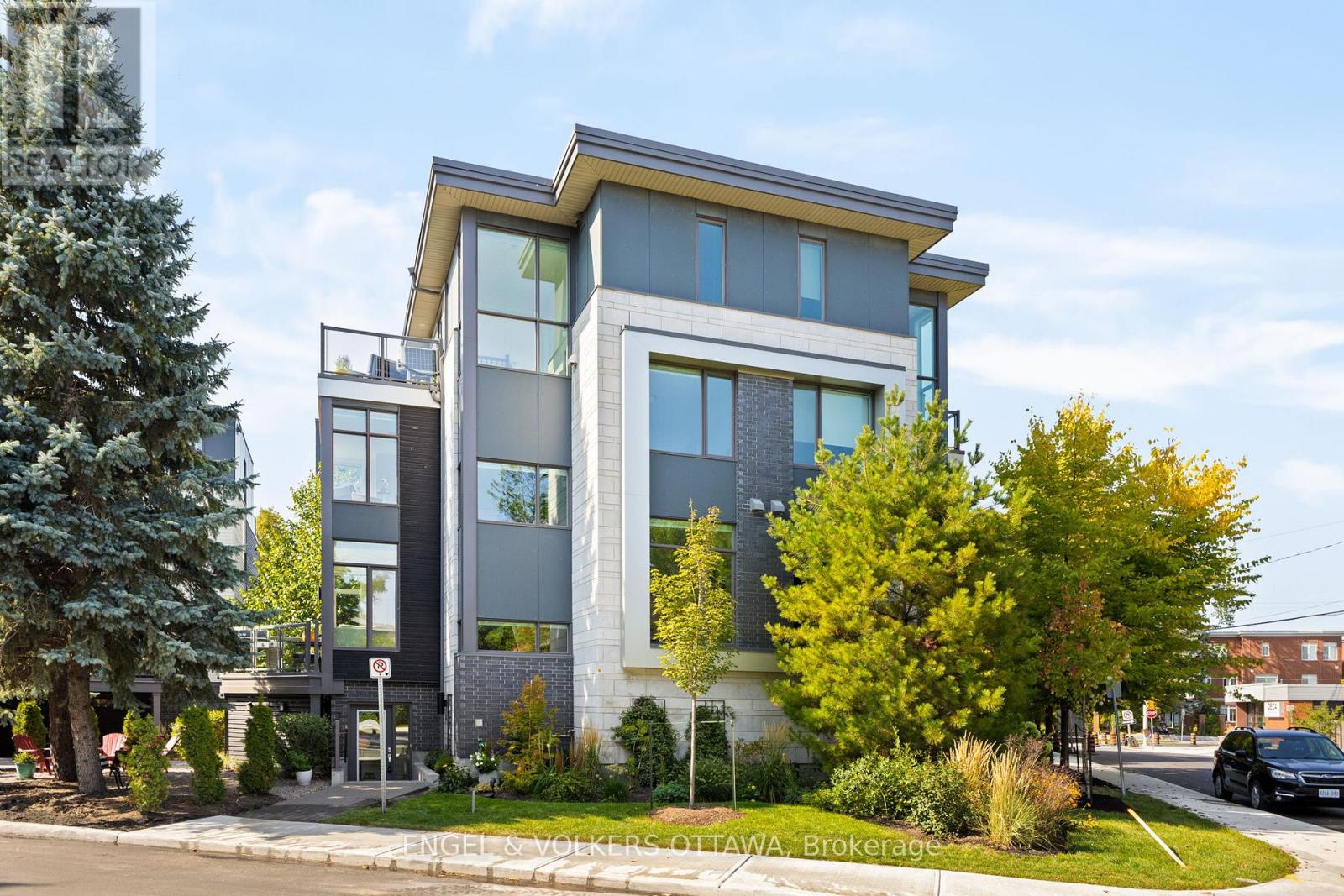 Property image for 3 MONTCALM STREET|Ottawa, Ontario K1S5H7