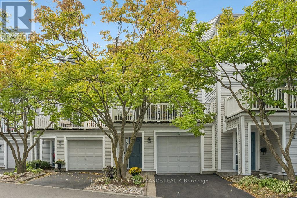 Property image for 5 FORSYTH LANE|Ottawa, Ontario K2H9H1