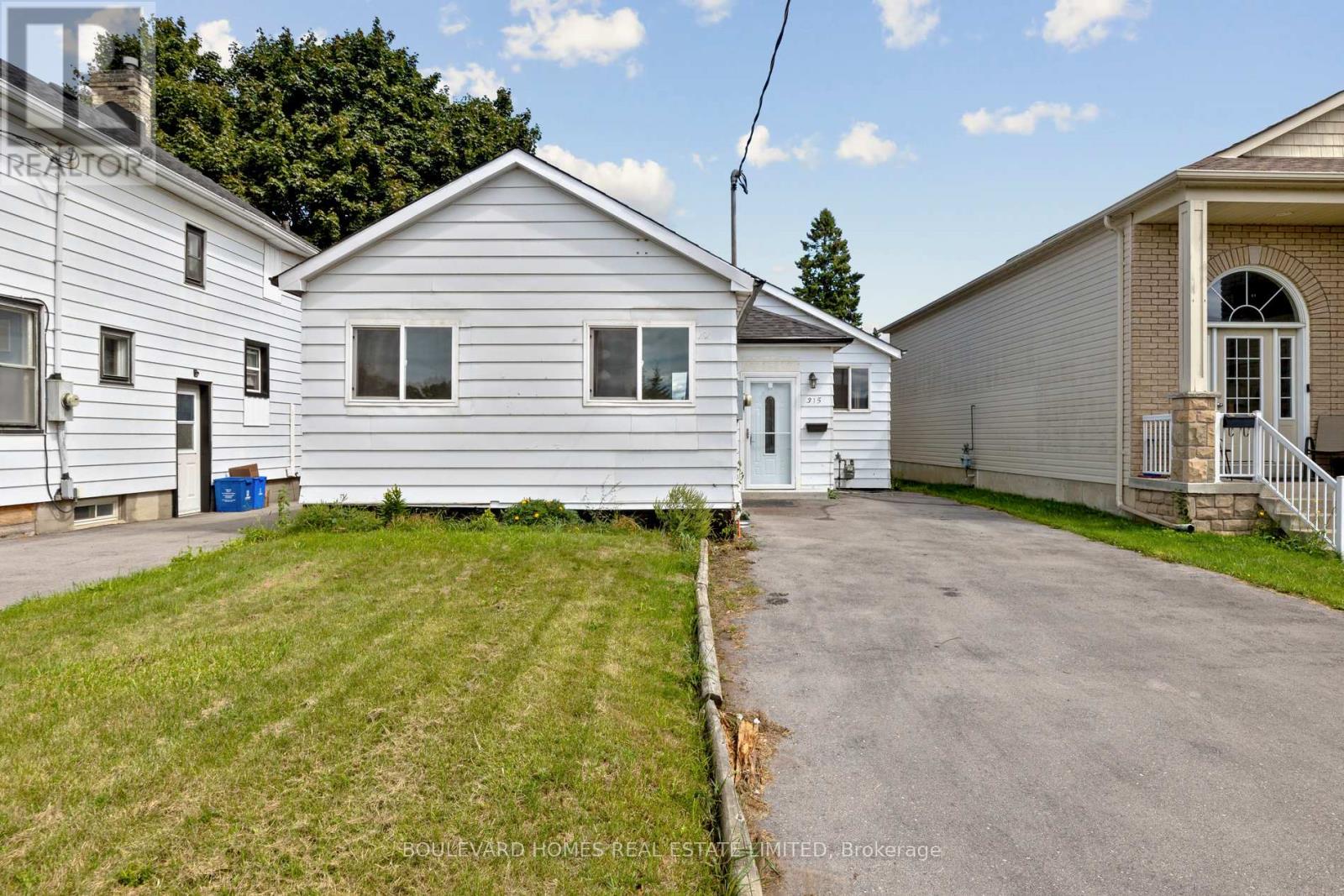 Property image for 315 OSHAWA BOULEVARD N|Oshawa (O'Neill), Ontario L1G5T2