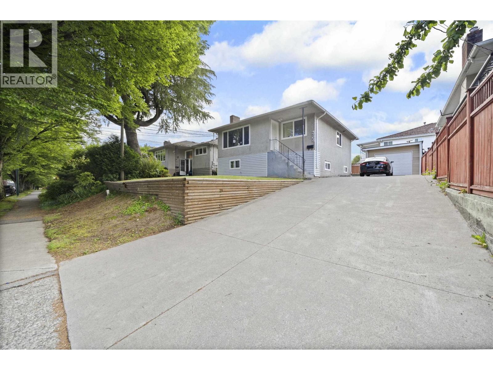 Property image for 4835 CHATHAM STREET|Vancouver, British Columbia V5R3Z1