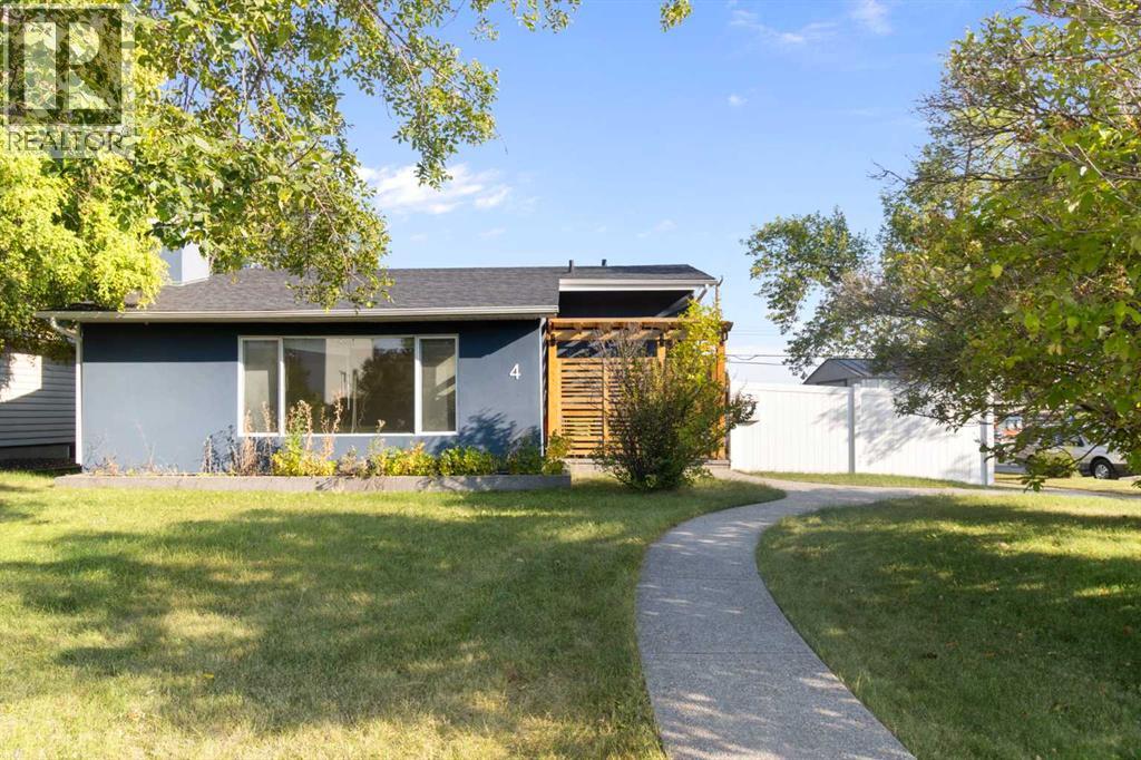 4 Heston Street NW|Calgary, Alberta T2K2C1