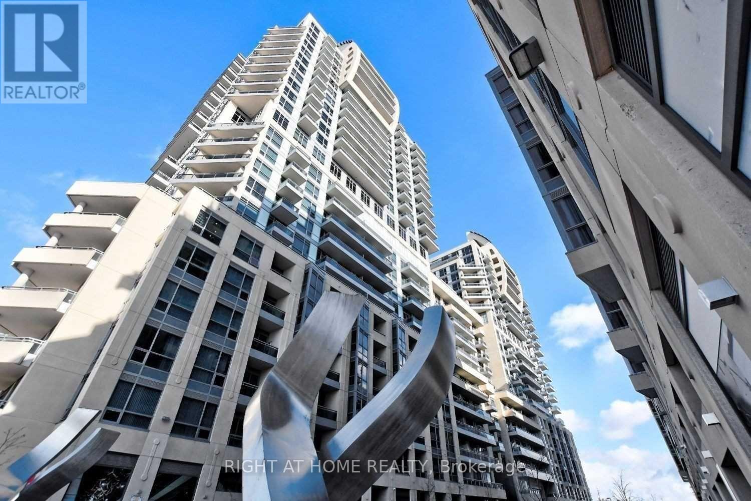 Property image for SW 215 - 9191 YONGE STREET|Richmond Hill (Langstaff), Ontario L4C1E2