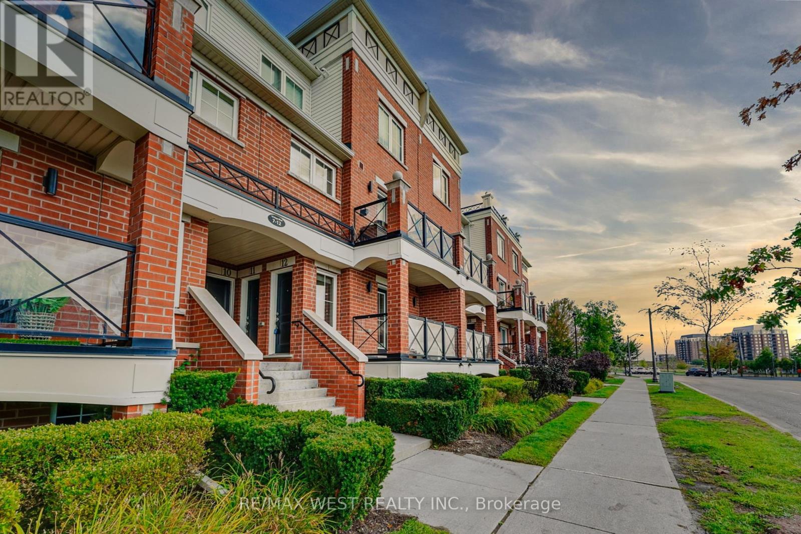 Property image for 12 - 15 HAYS BOULEVARD|Oakville (RO River Oaks), Ontario L6H0H8