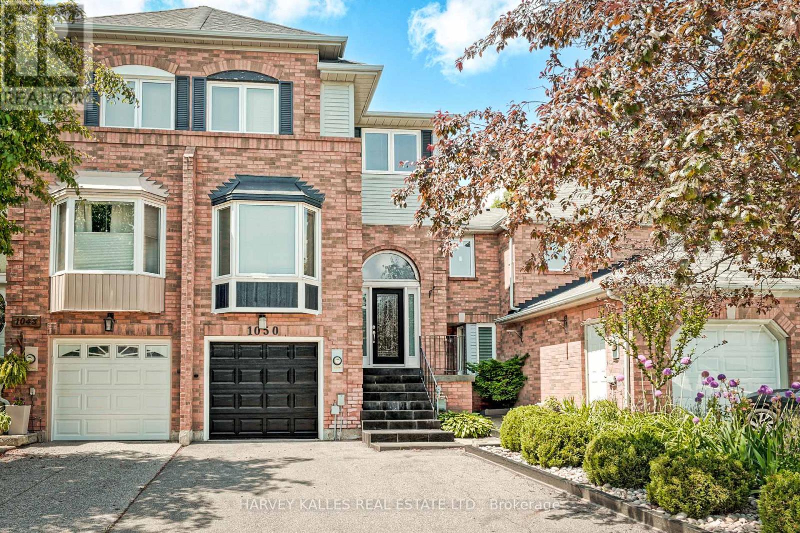Property image for 1050 LINDSAY DRIVE|Oakville (GA Glen Abbey), Ontario L6M3B5