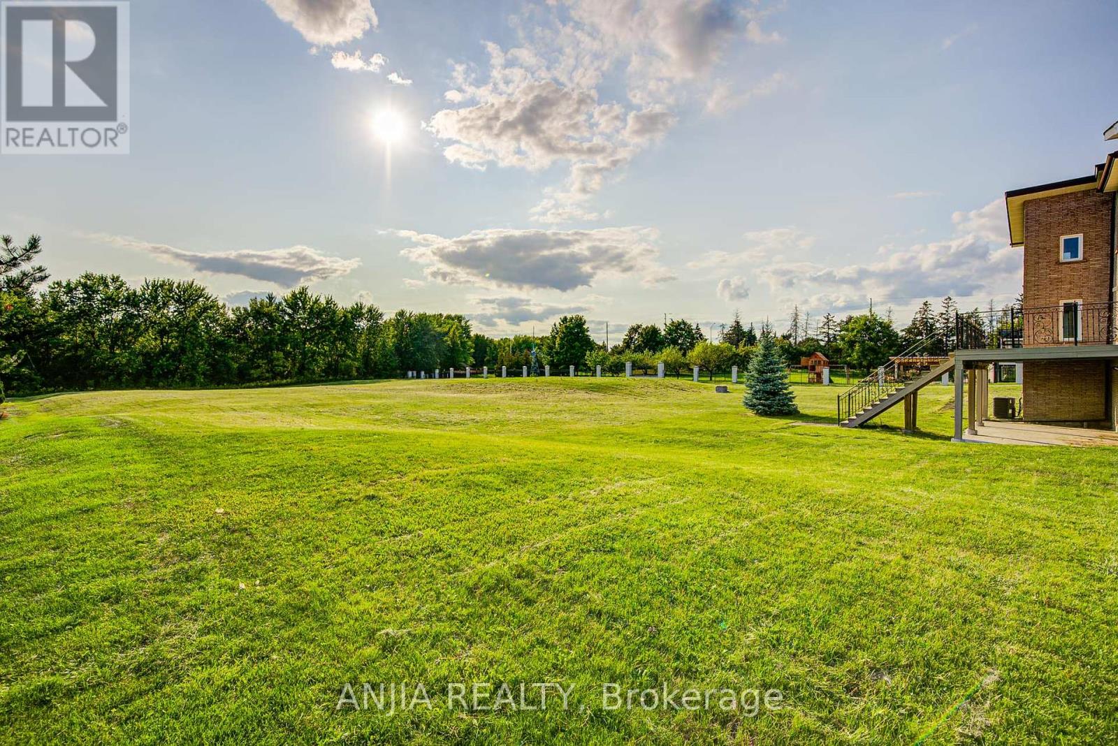 44 BELLINI AVENUE|Brampton (Toronto Gore Rural Estate), Ontario L6P0E2