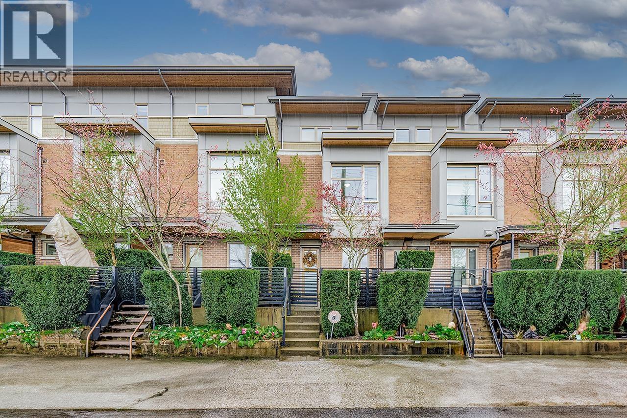 5522 OAK STREET|Vancouver, British Columbia V6M2V6