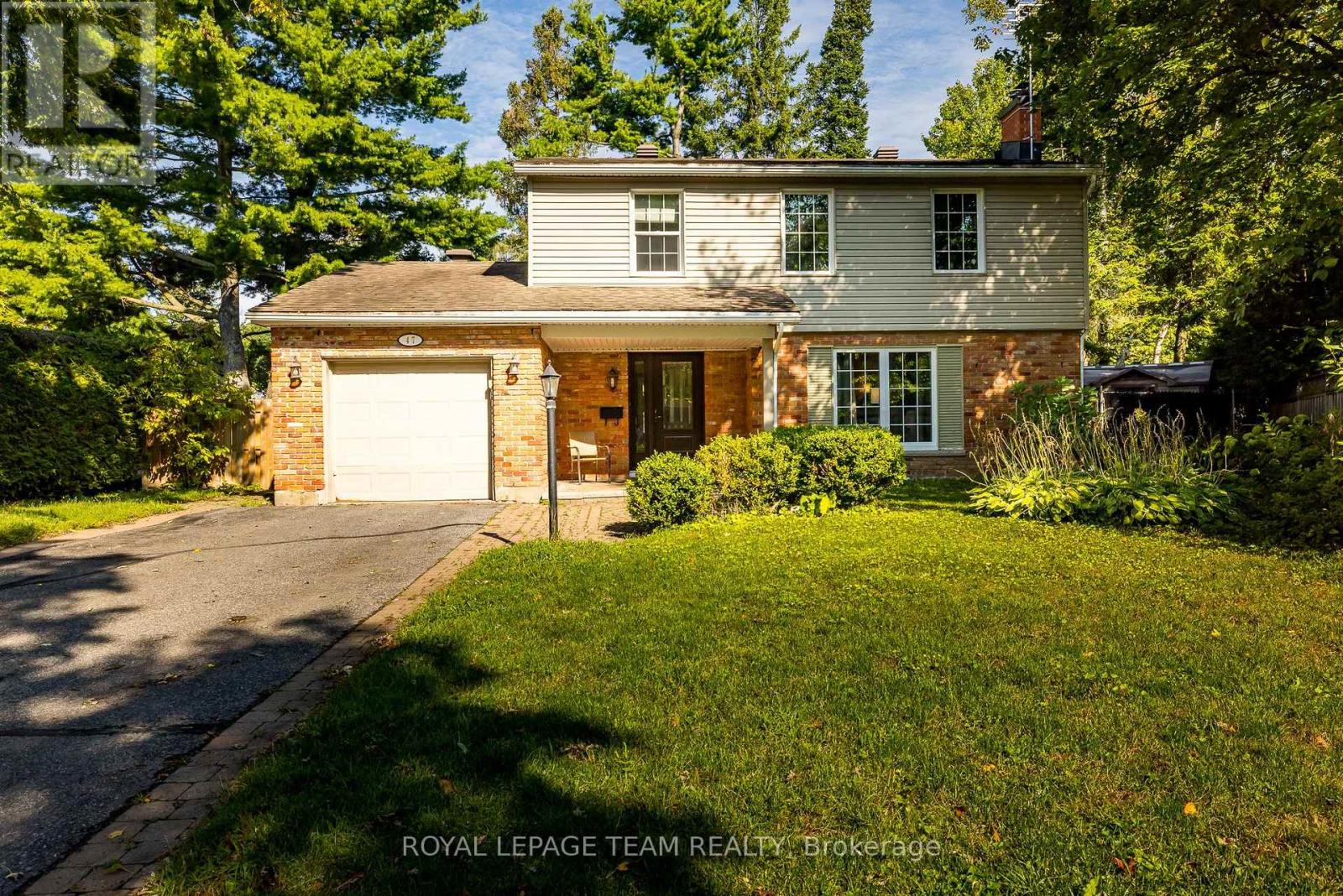 Property image for 47 GLENDENNING DRIVE|Ottawa, Ontario K2H7Z3