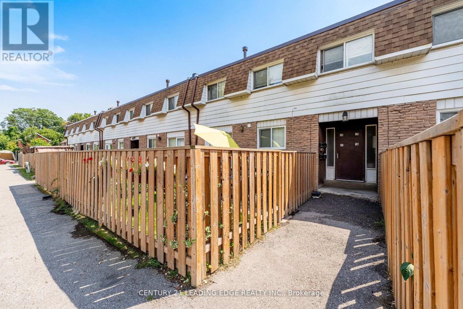 Property image for 19 - 730 CEDAR STREET|Oshawa (Lakeview), Ontario L1H4M6