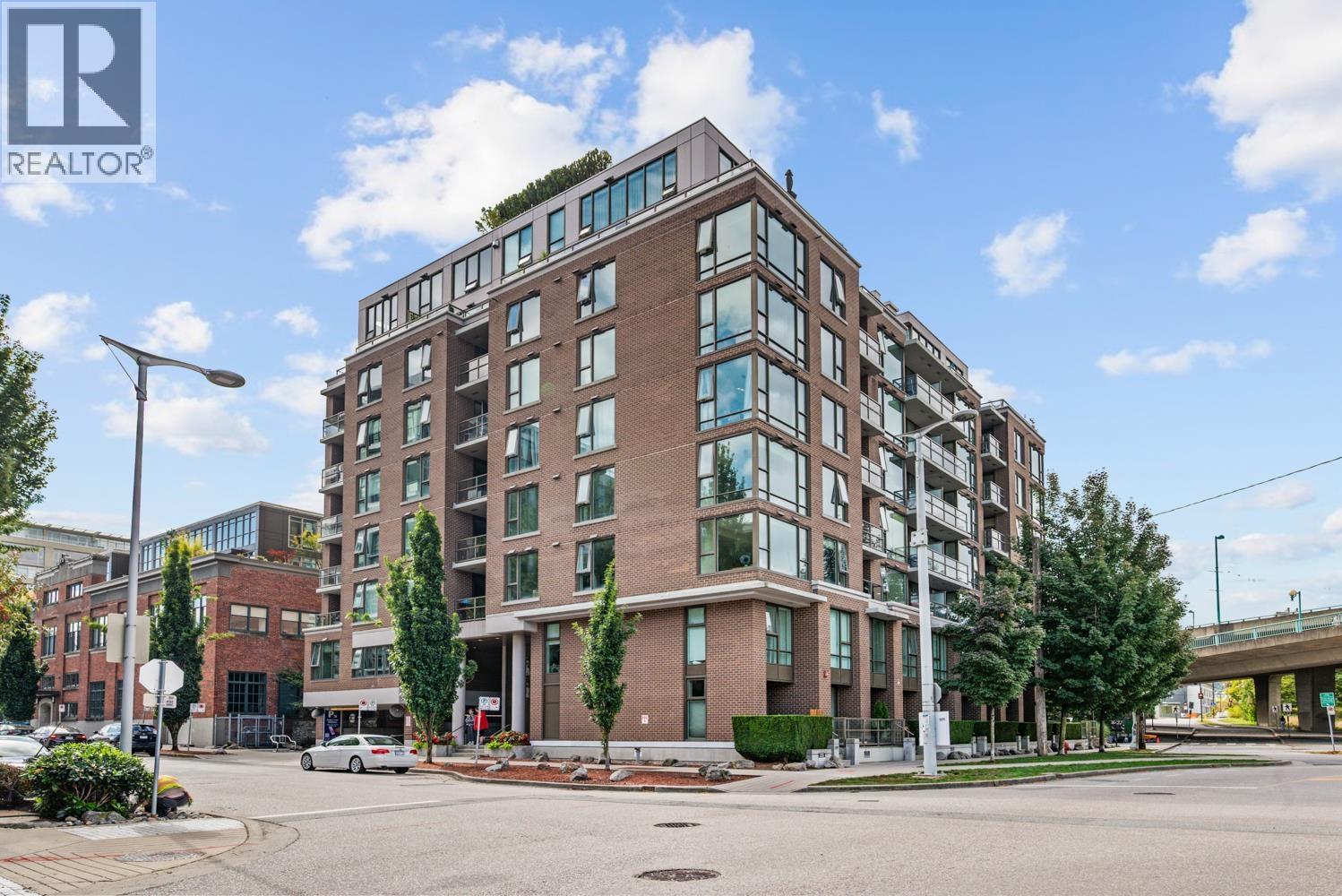 203 1919 WYLIE STREET|Vancouver, British Columbia V5Y0E7