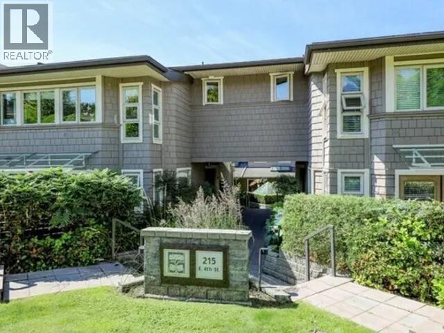 4 215 E 4TH STREET|North Vancouver, British Columbia V7L1J1