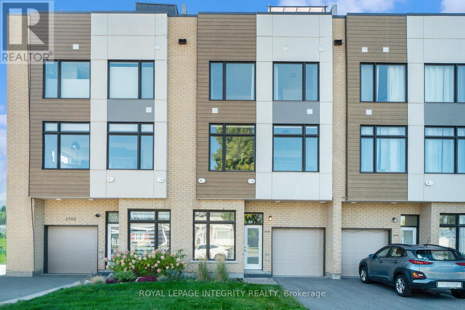 Property image for 2704 DRAPER AVENUE|Ottawa, Ontario K2H0C4