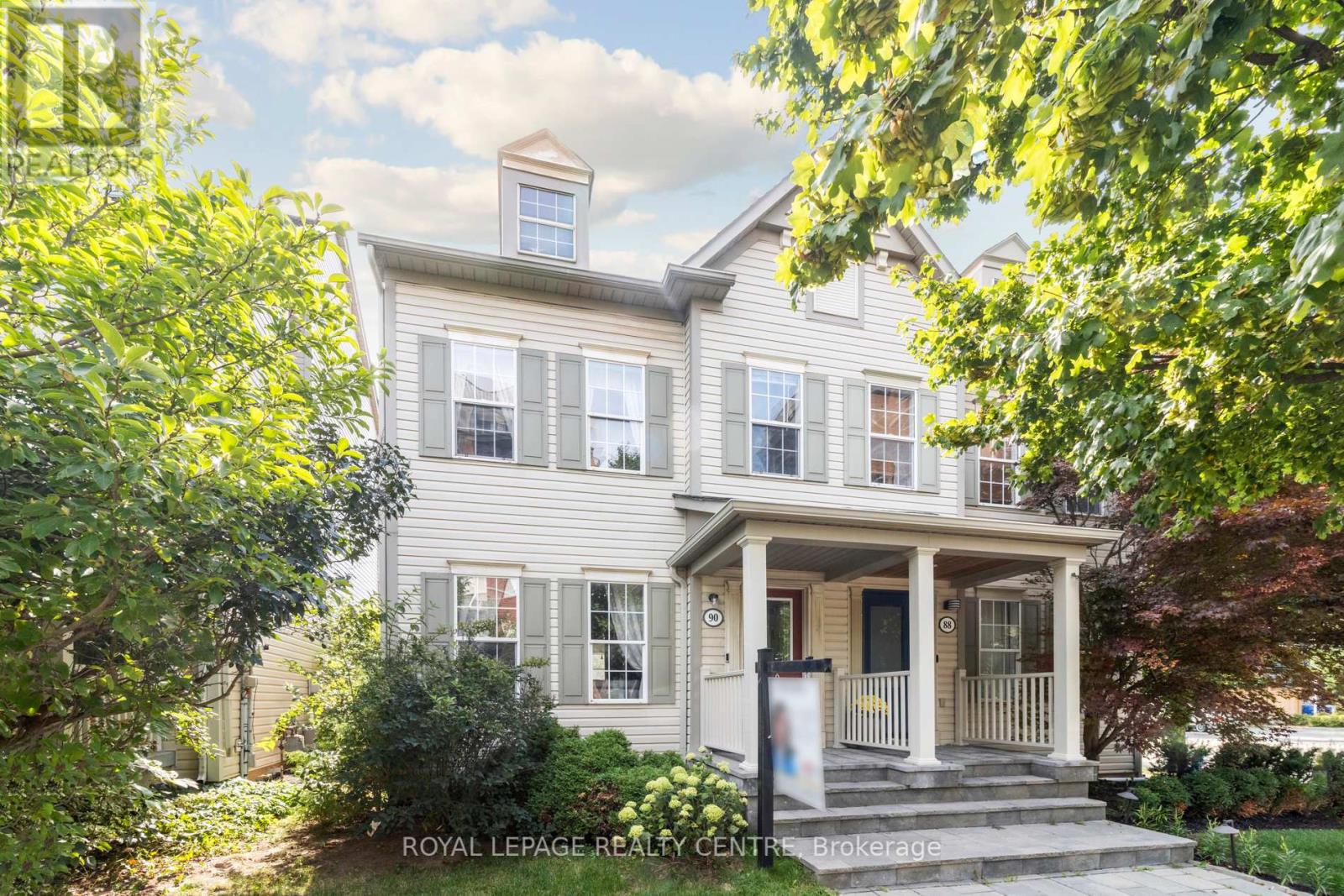 Property image for 90 GEORGIAN DRIVE|Oakville (RO River Oaks), Ontario L6H6V1