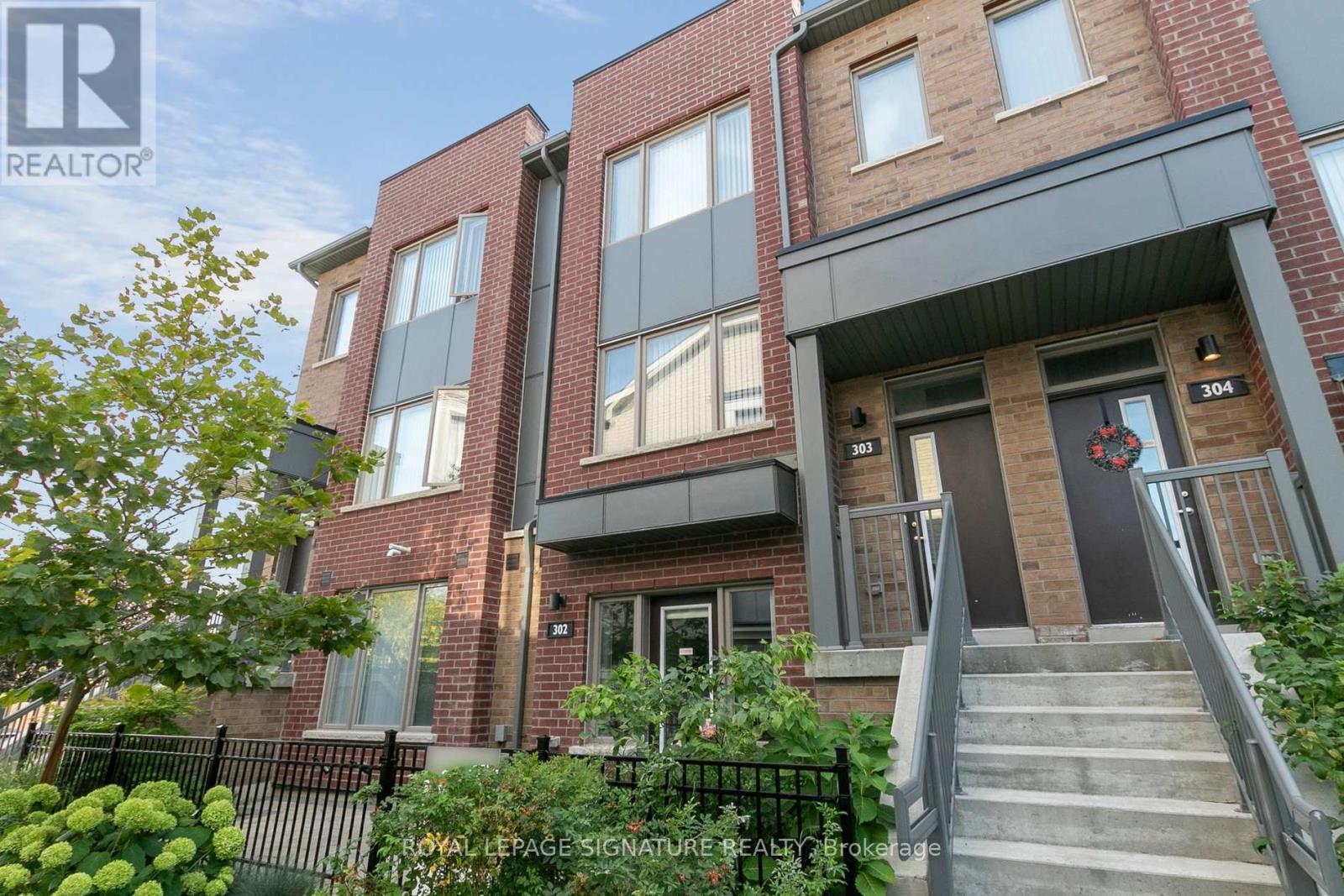 Property image for 302 - 1525 KINGSTON ROAD|Pickering (Town Centre), Ontario L1V0E9