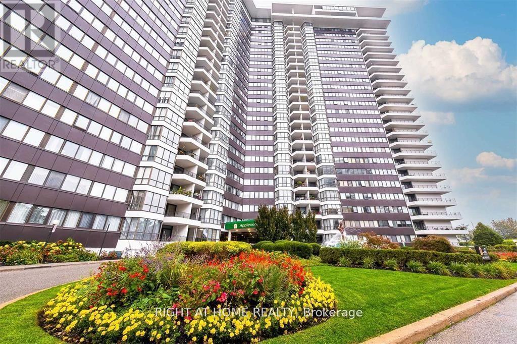 Property image for 1018 - 1333 BLOOR STREET|Mississauga (Applewood), Ontario L4Y3T6