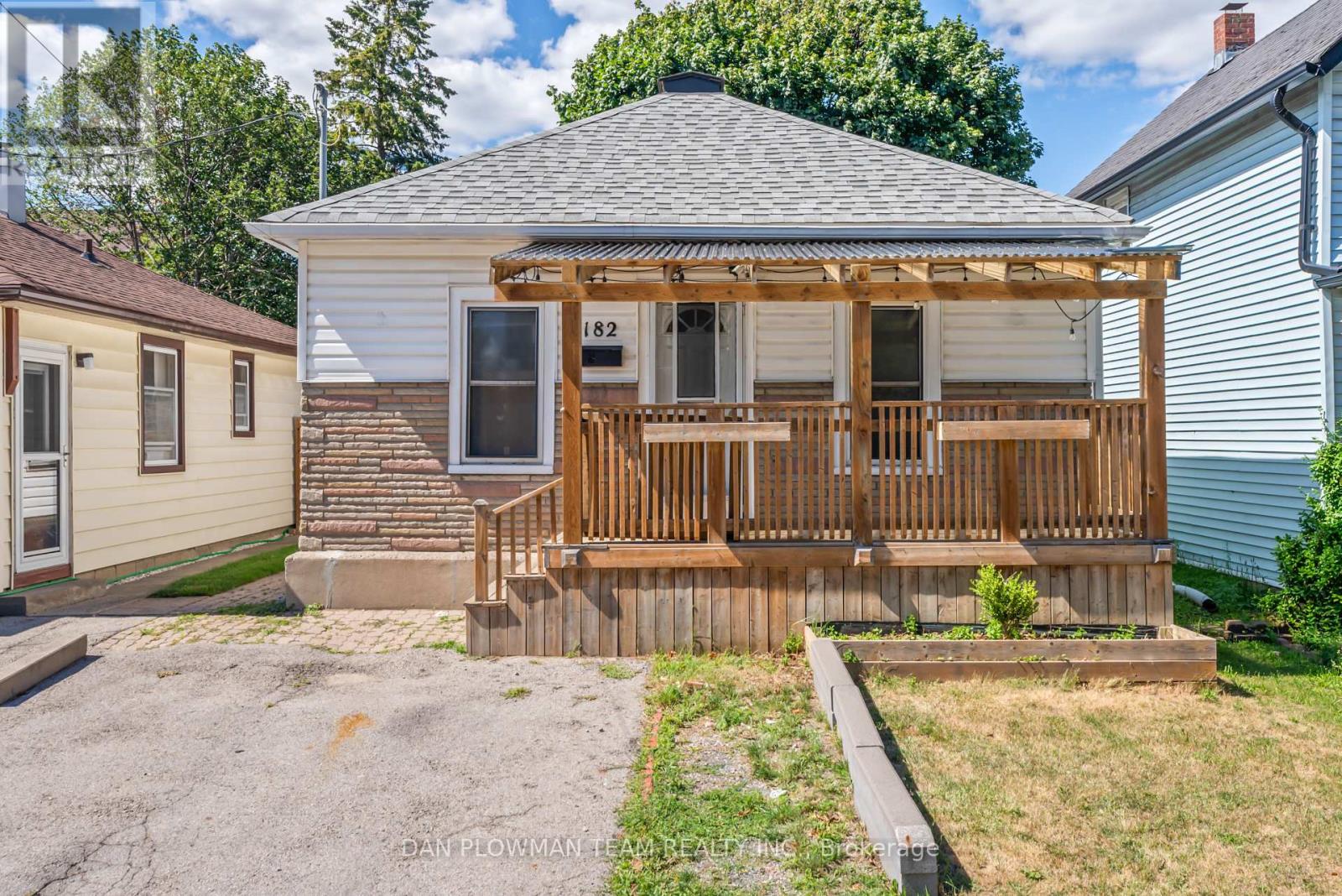 Property image for 182 BLOOR STREET W|Oshawa (Lakeview), Ontario L1J1P7