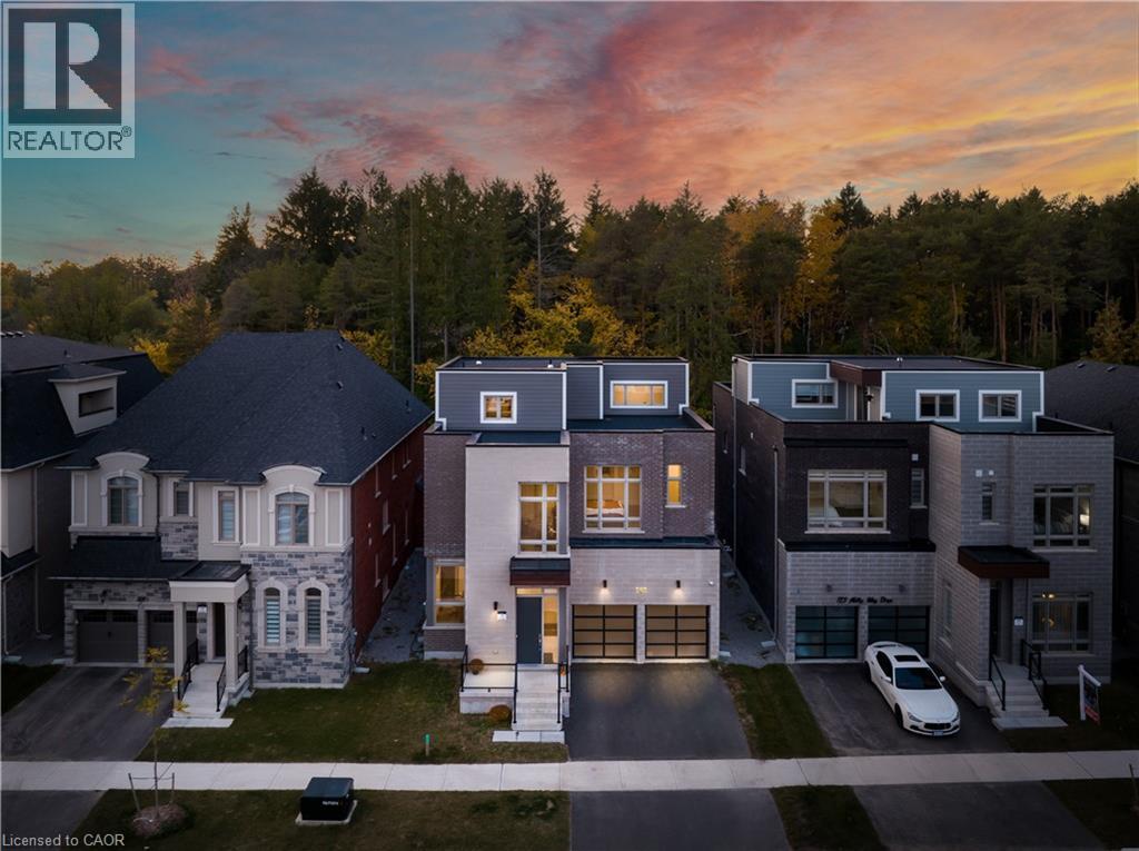 Property image for 121 MILKY Drive|Richmond Hill, Ontario L4C4L9