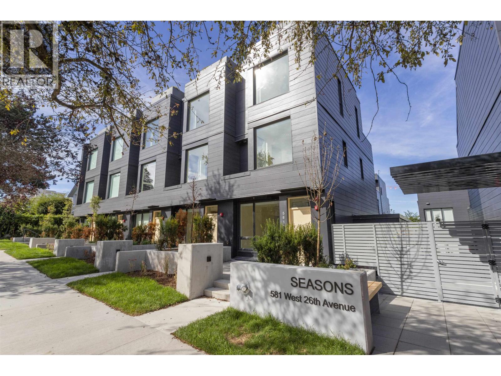 555 W 26TH AVENUE|Vancouver, British Columbia V5Z2E4