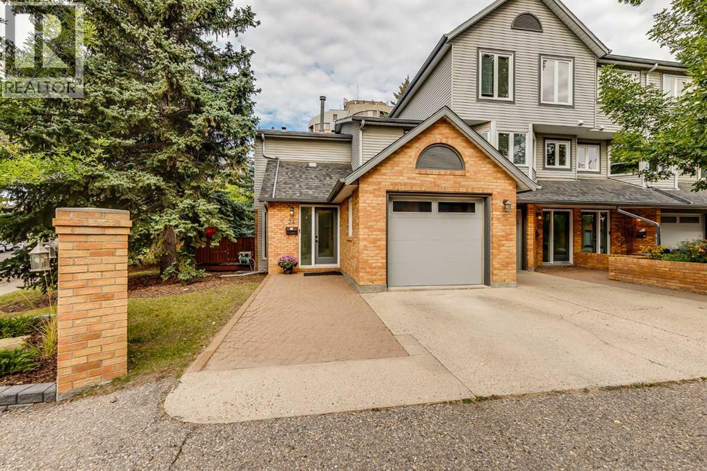 24 Coachway Green SW|Calgary, Alberta T3H1V8