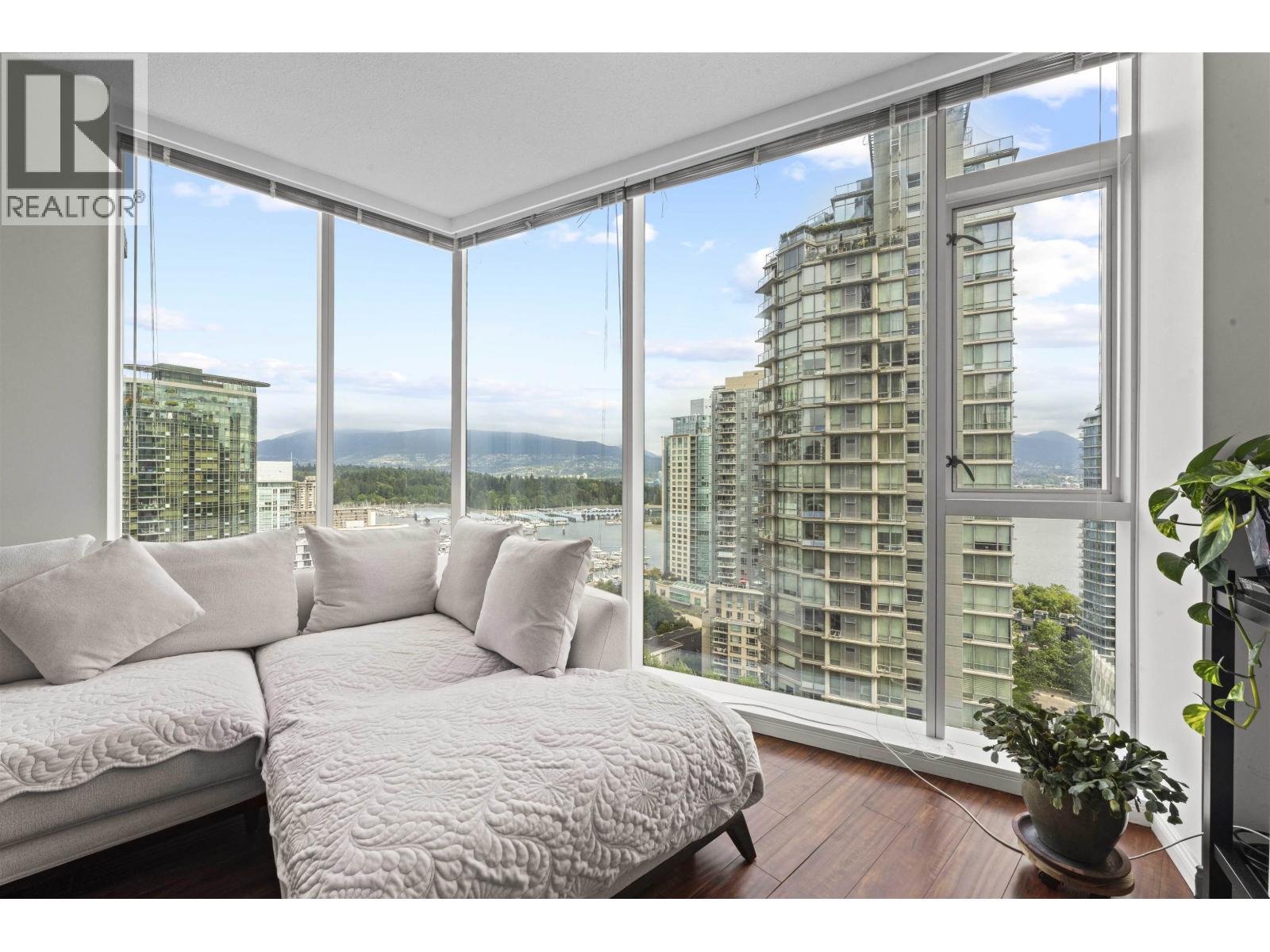 Property image for 1705 1211 MELVILLE STREET|Vancouver, British Columbia V6E0A7
