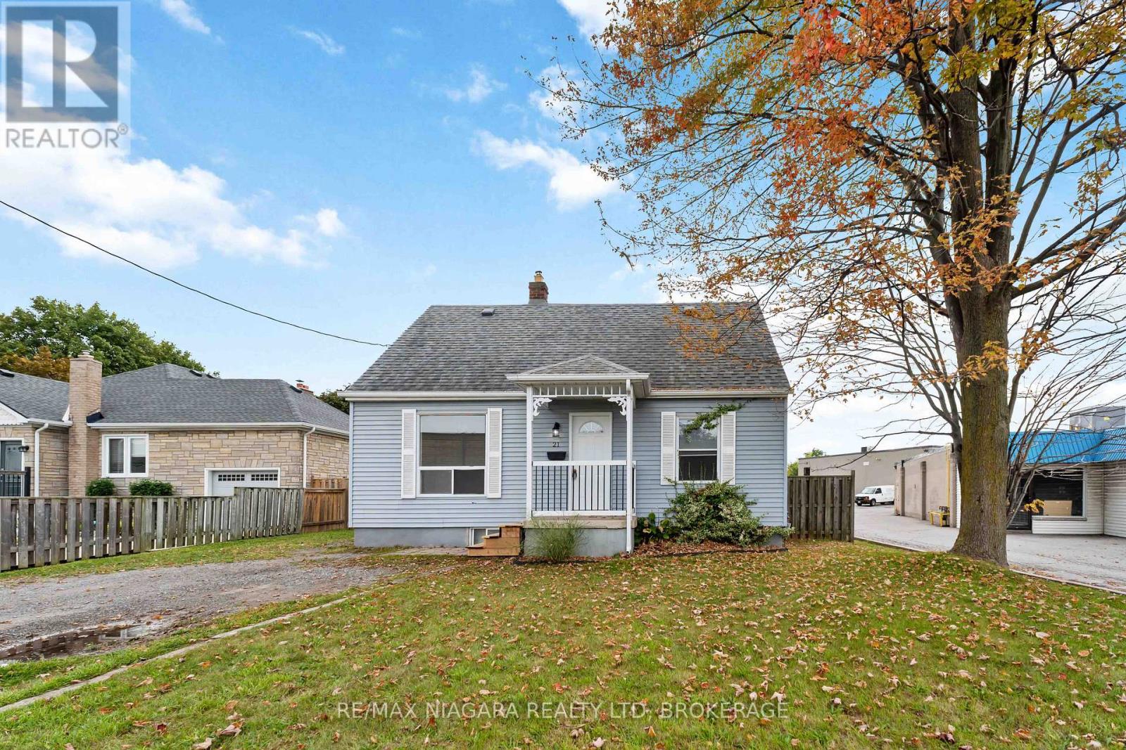 Property image for 21 MAYWOOD AVENUE|St. Catharines (Haig), Ontario L2R1C5
