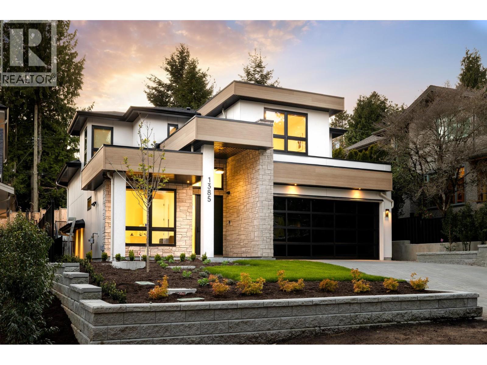 Property image for 1385 19TH STREET|West Vancouver, British Columbia V7V3X4
