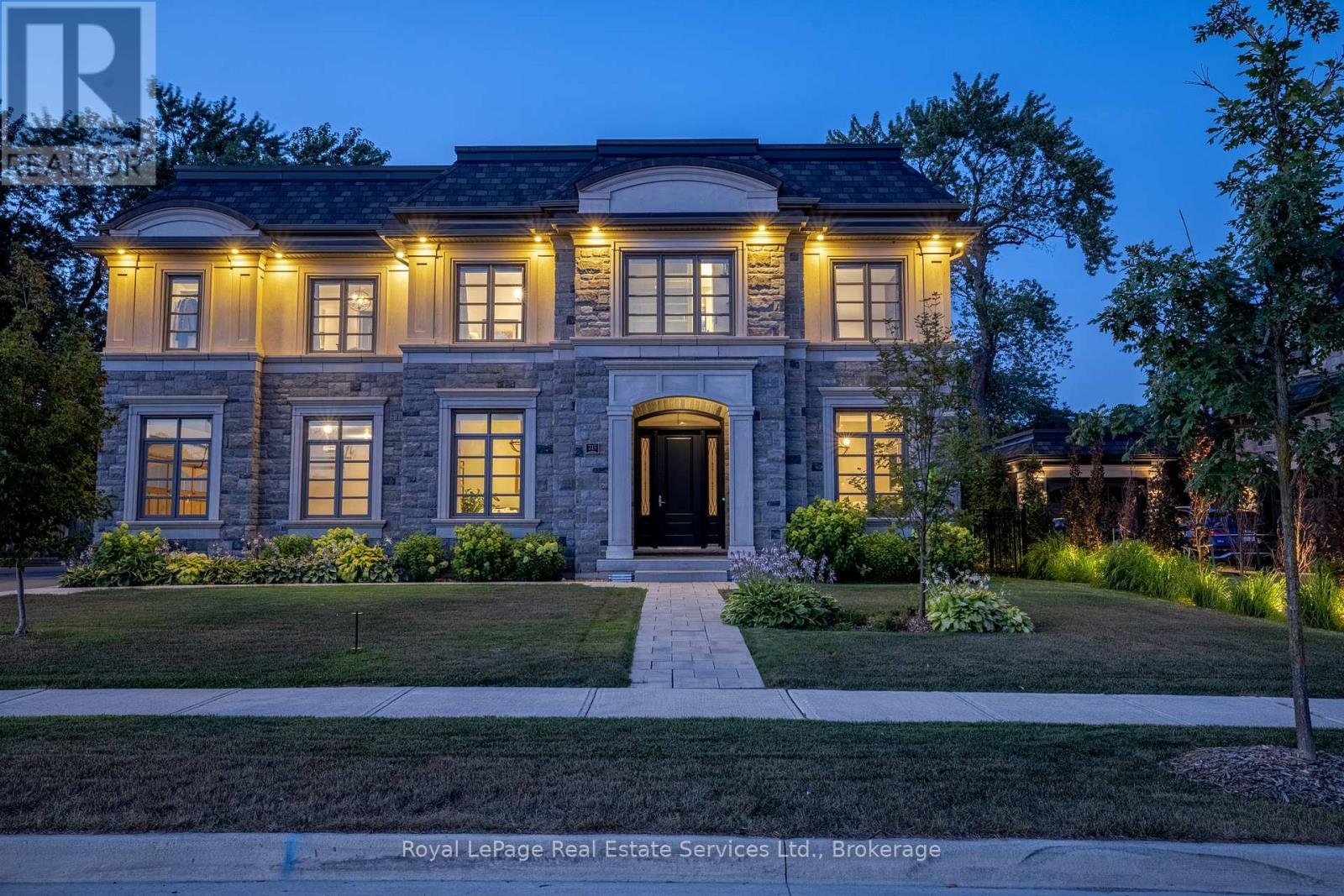Property image for 215 PRINCE GEORGE CRESCENT|Oakville (SW Southwest), Ontario L6L0G5