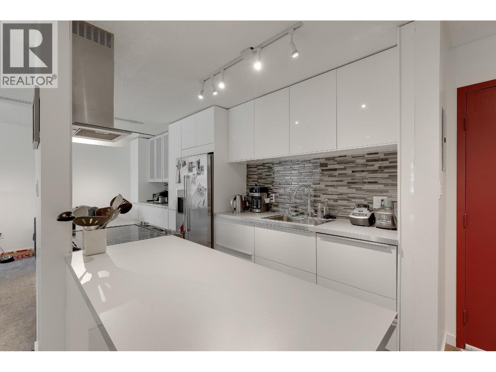 503 250 W 1ST STREET|North Vancouver, British Columbia V7M1B4