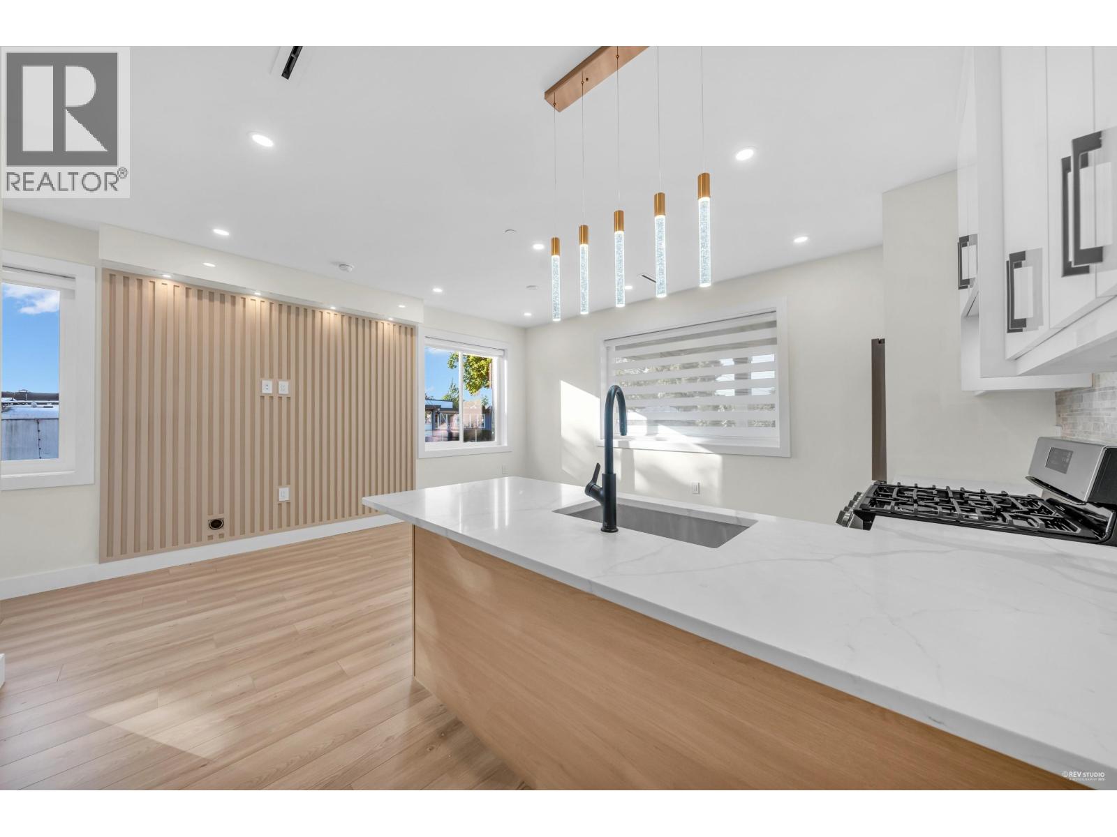 Property image for 1 2703 EAST 3RD AVENUE|Vancouver, British Columbia V5M1H3
