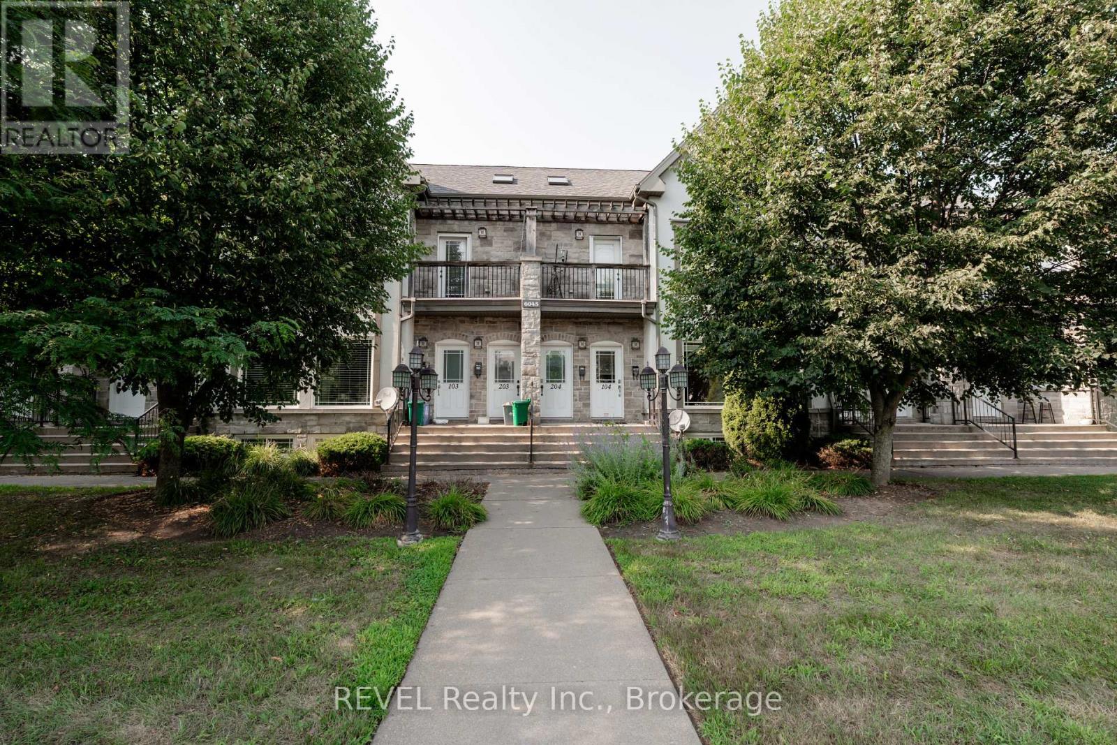 Property image for 104 - 6045 DUNN STREET|Niagara Falls (Dorchester), Ontario L2G2P2