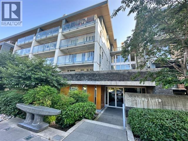 414 221 E 3RD STREET|North Vancouver, British Columbia V7L0C1