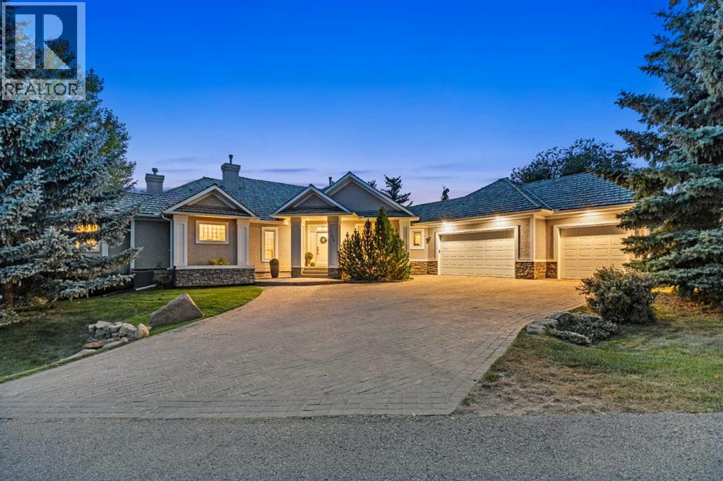 171 Slopeview Drive SW|Calgary, Alberta T3H4G6