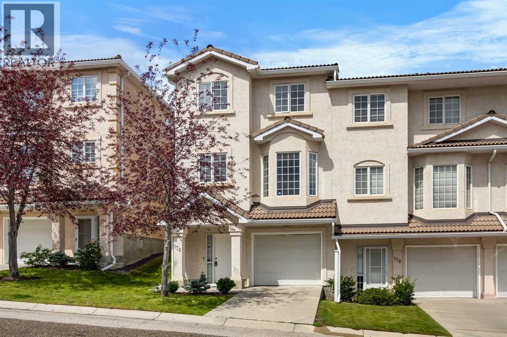 176 Hamptons Link NW|Calgary, Alberta T3A5V9