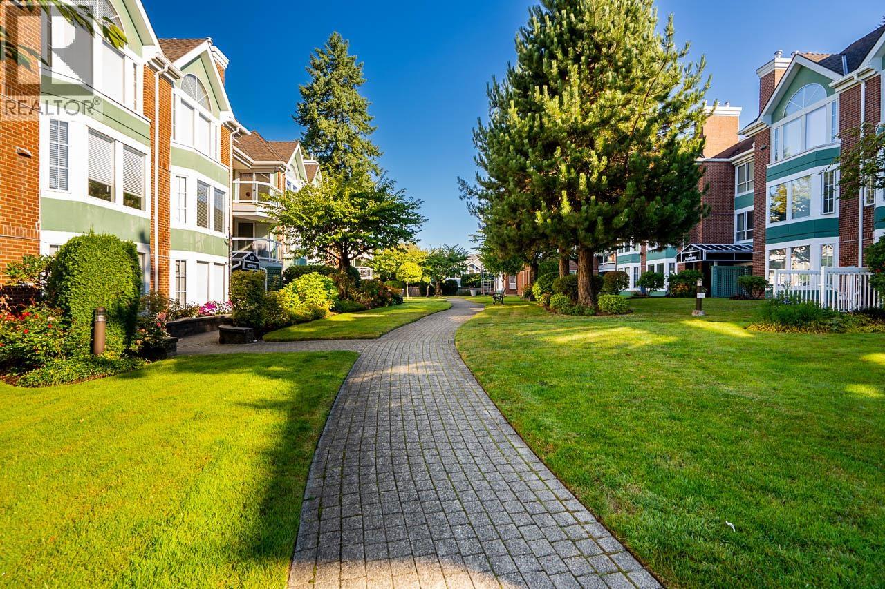 Property image for 301 1675 AUGUSTA AVENUE|Burnaby, British Columbia V5A4S8