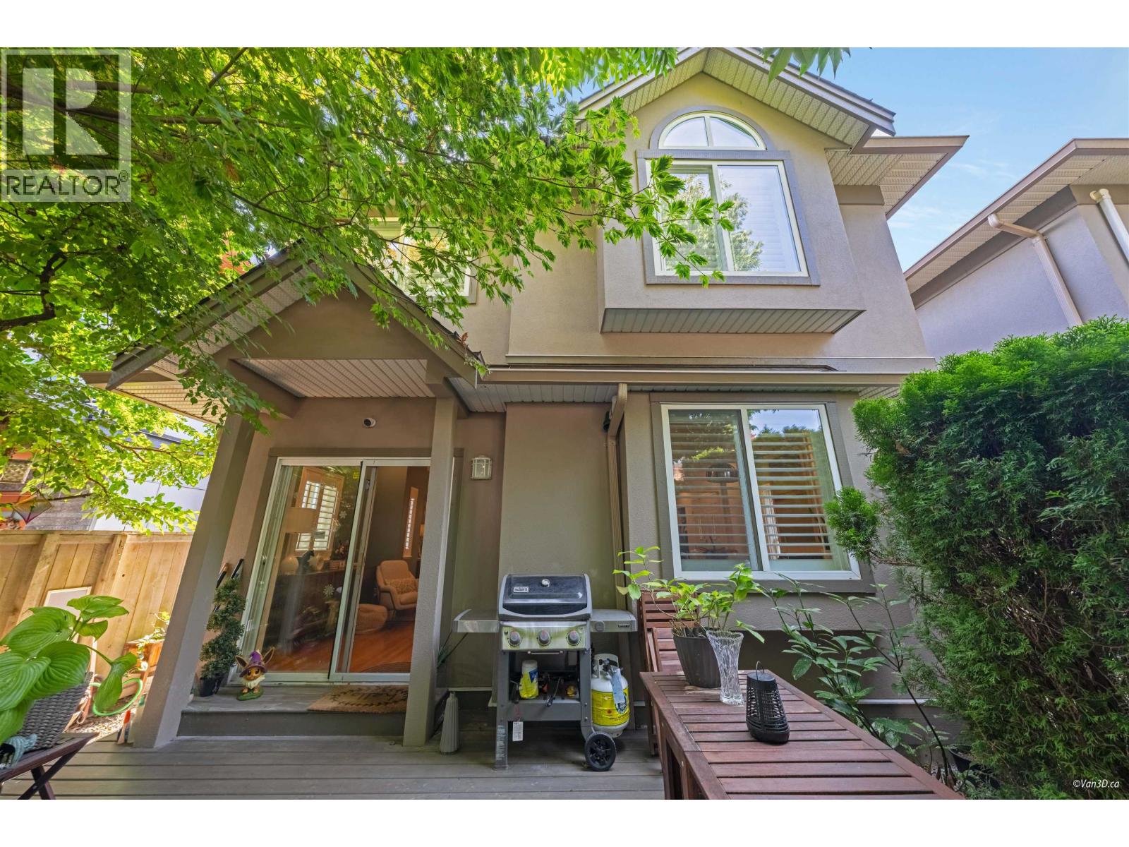 3 4018 ALBERT STREET|Burnaby, British Columbia V5C2E3