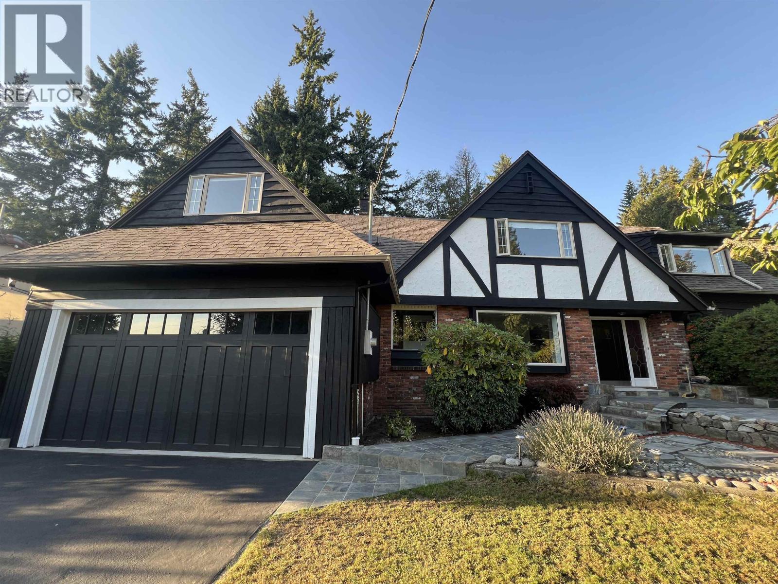 Property image for 3791 SOUTHRIDGE AVENUE|West Vancouver, British Columbia V7V3H9