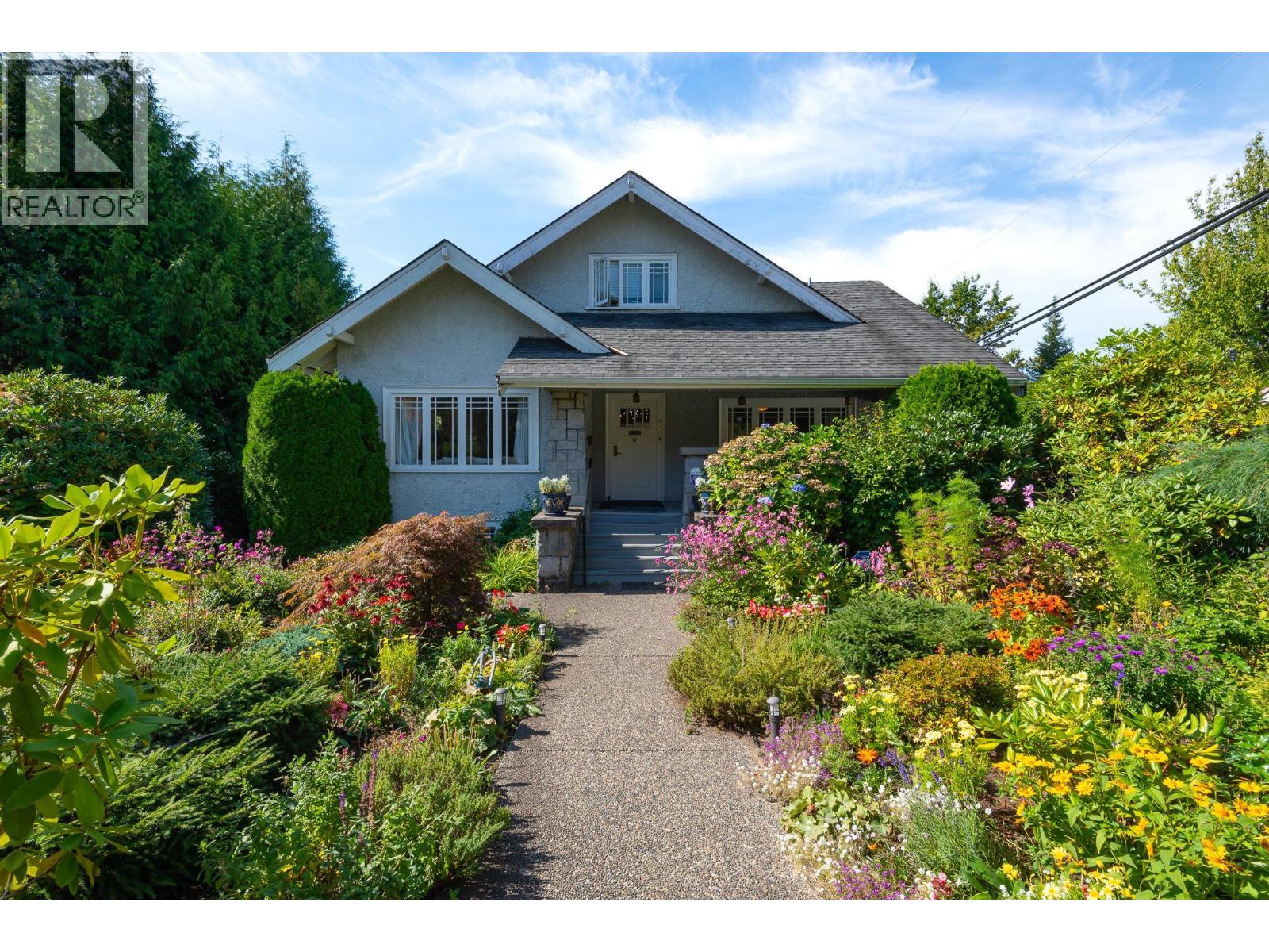 4149 PINE CRESCENT|Vancouver, British Columbia V6J4K8