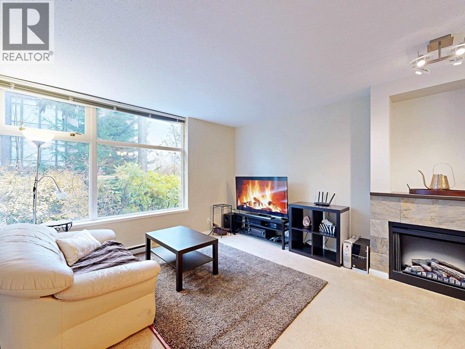 101 9298 UNIVERSITY CRESCENT|Burnaby, British Columbia V5A4X8