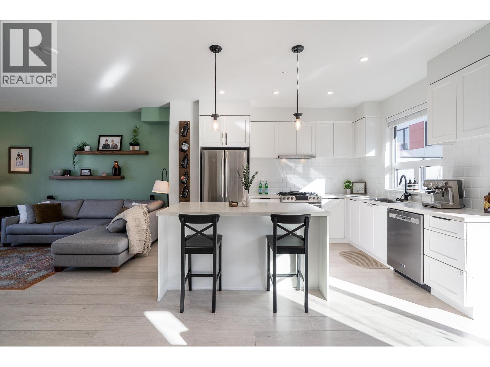 Property image for 101 3021 ST GEORGE STREET|Port Moody, British Columbia V3H0K3